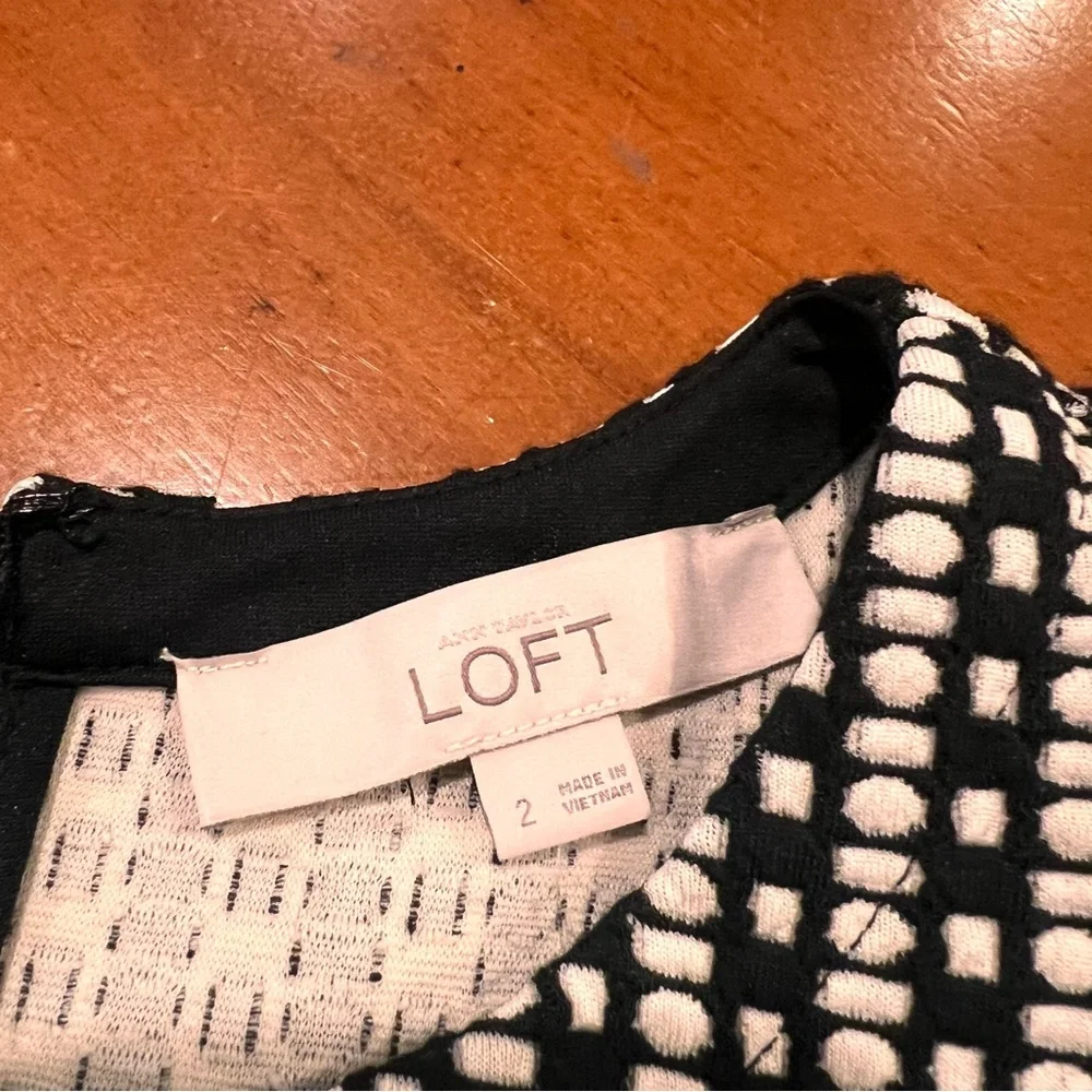 NEW $80 Ann Taylor LOFT Sleeveless Knee-Length Fit & Flare Dress Black Geo Print - Picture 11 of 16